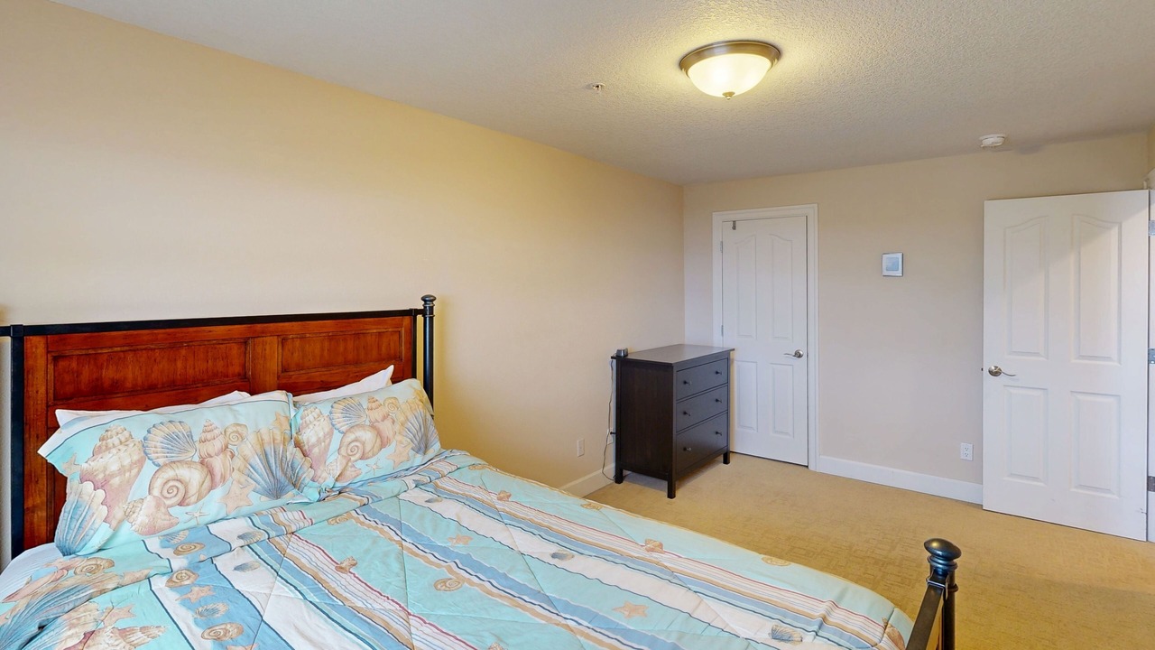 Photo of Bedroom in Rockaway Beach
