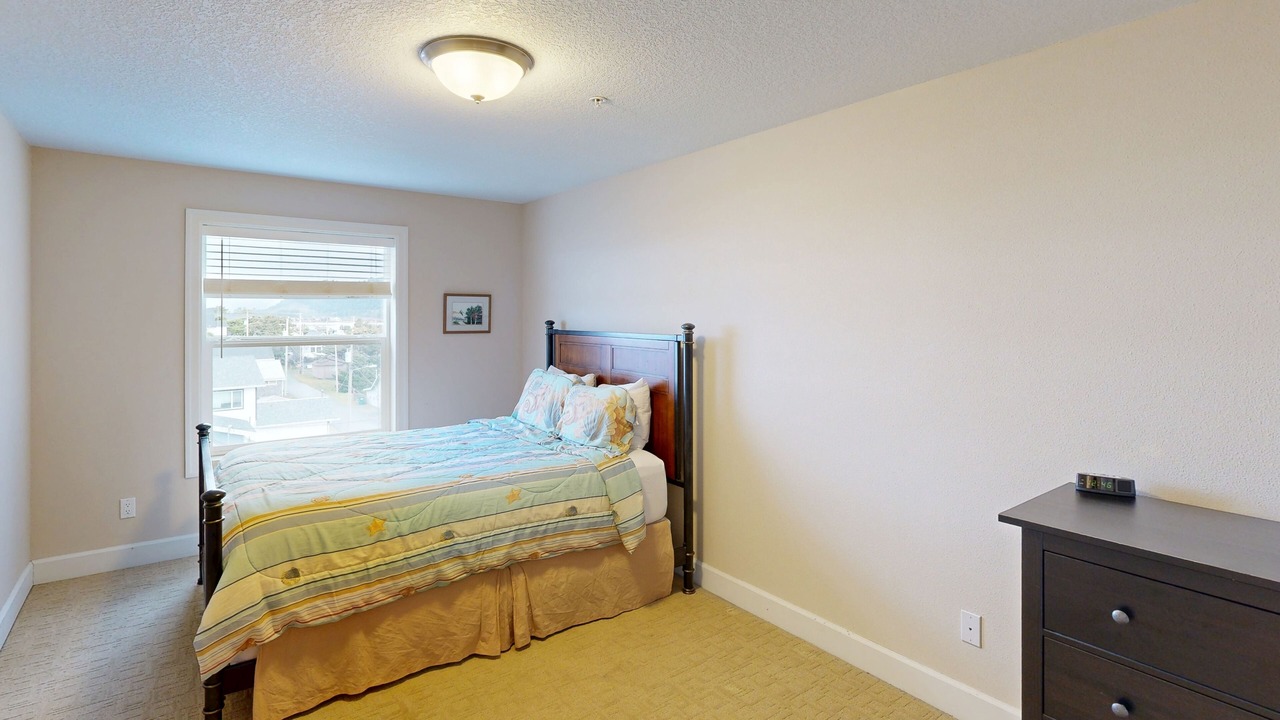 Photo of Bedroom in Rockaway Beach