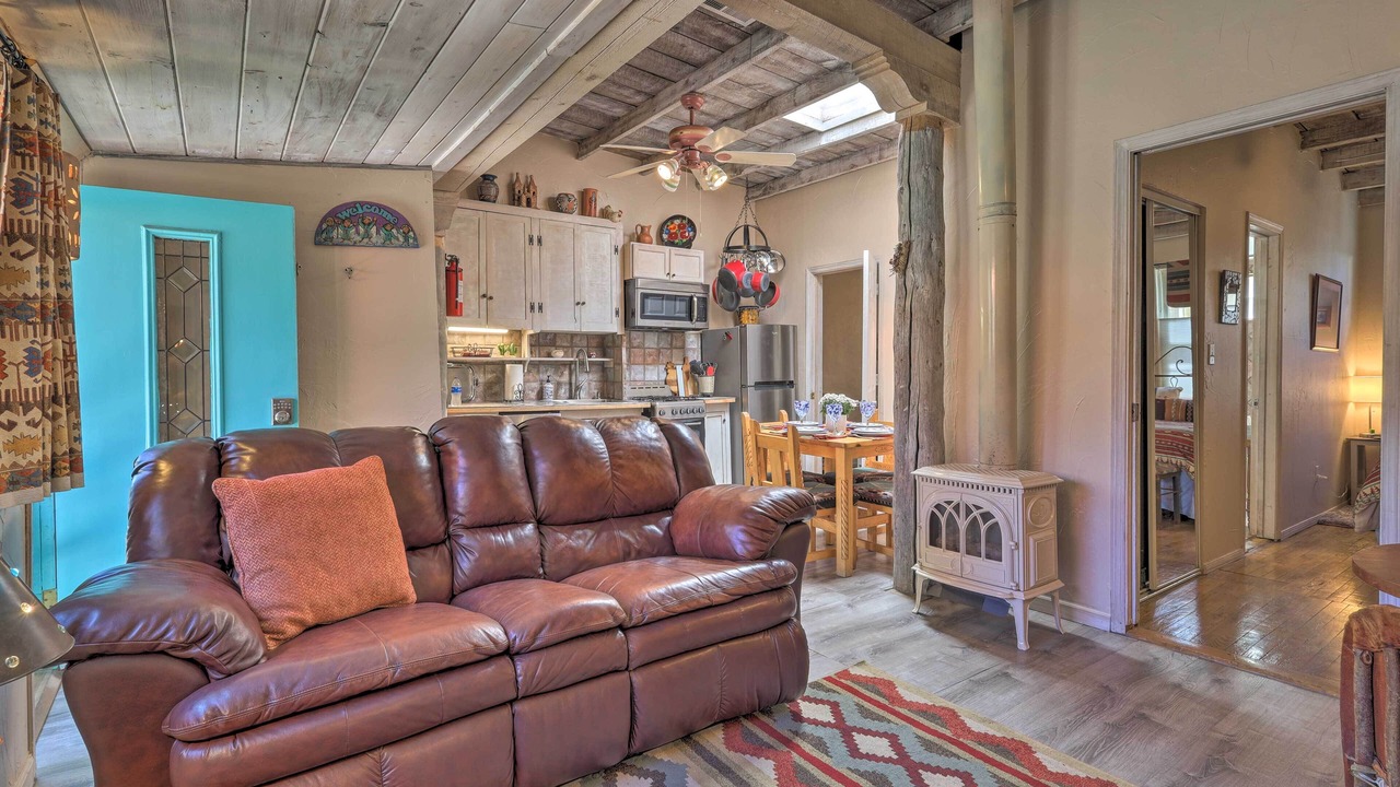 Photo of Livingroom in South Capitol