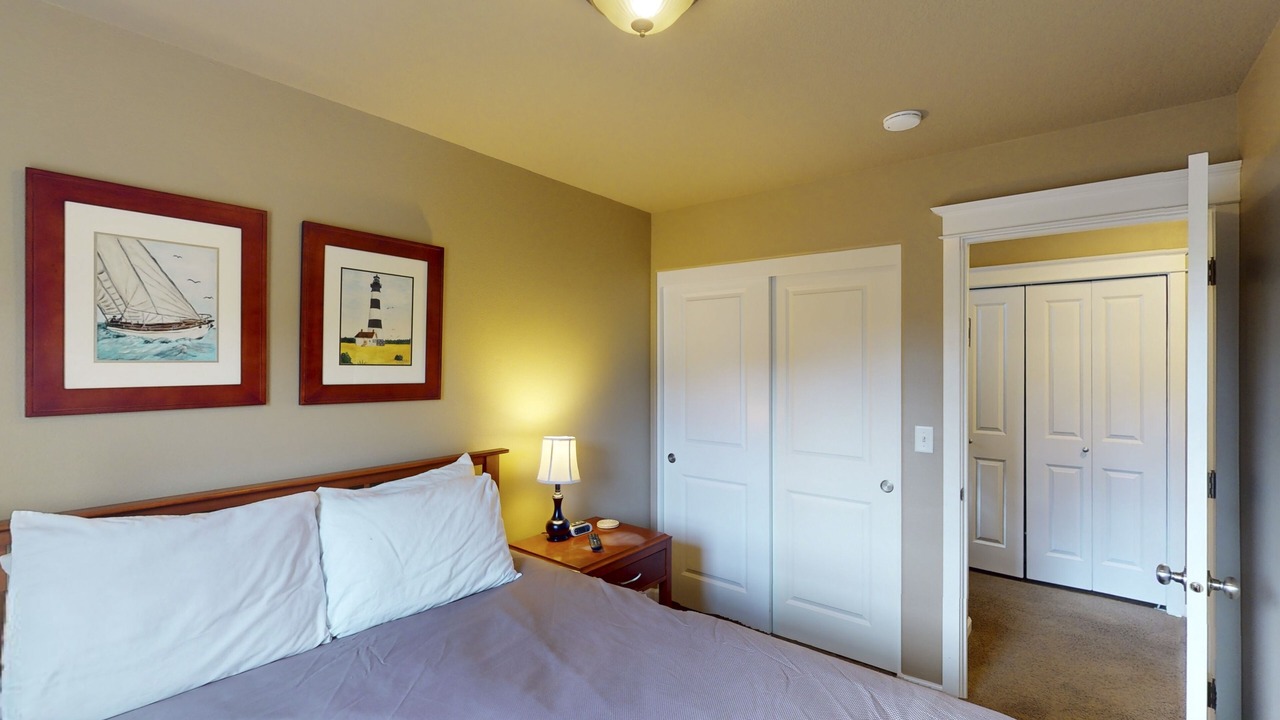 Photo of Bedroom in Oceanside