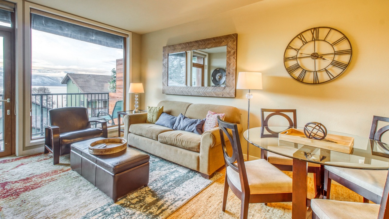 Photo of Livingroom in Chelan
