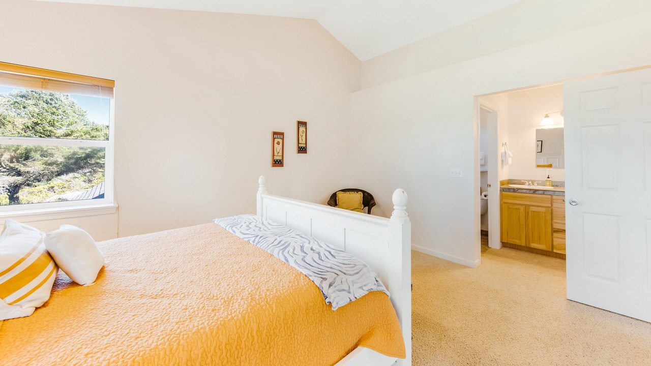 Photo of Bedroom in Agate Beach