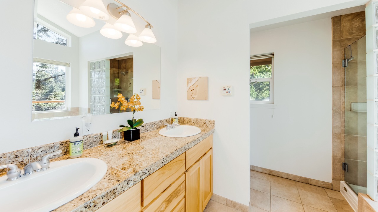 Photo of Bathroom in Agate Beach