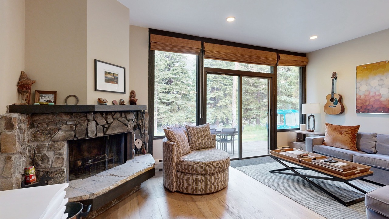 Photo of Livingroom in Vail