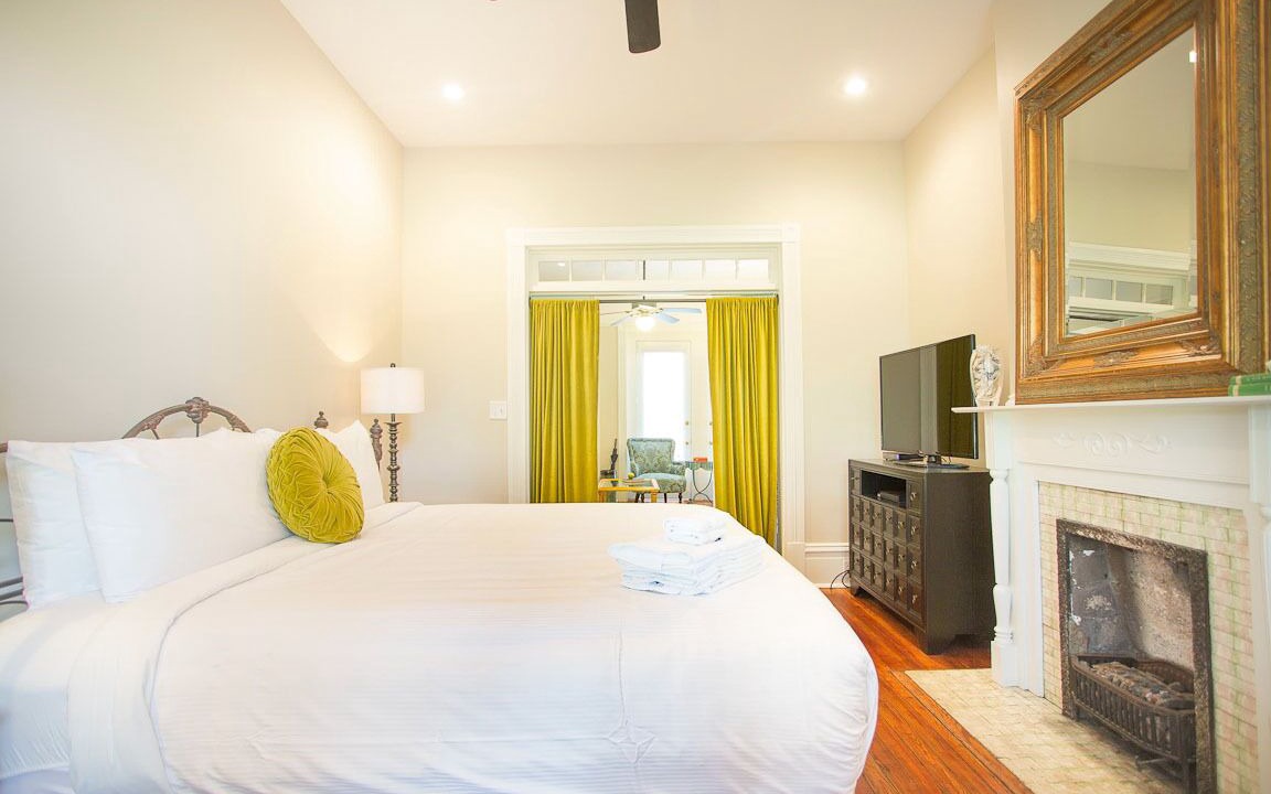 Photo of Bedroom in Savannah Victorian District