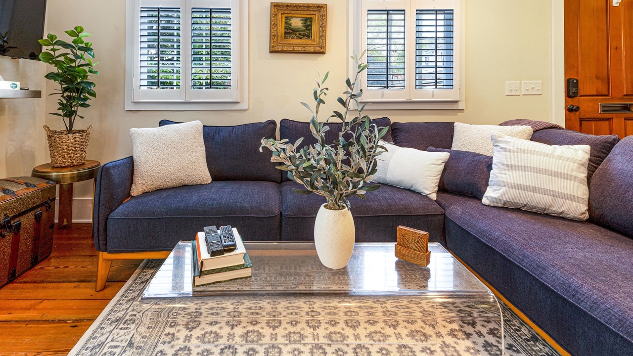Photo of Livingroom in Historic District - North
