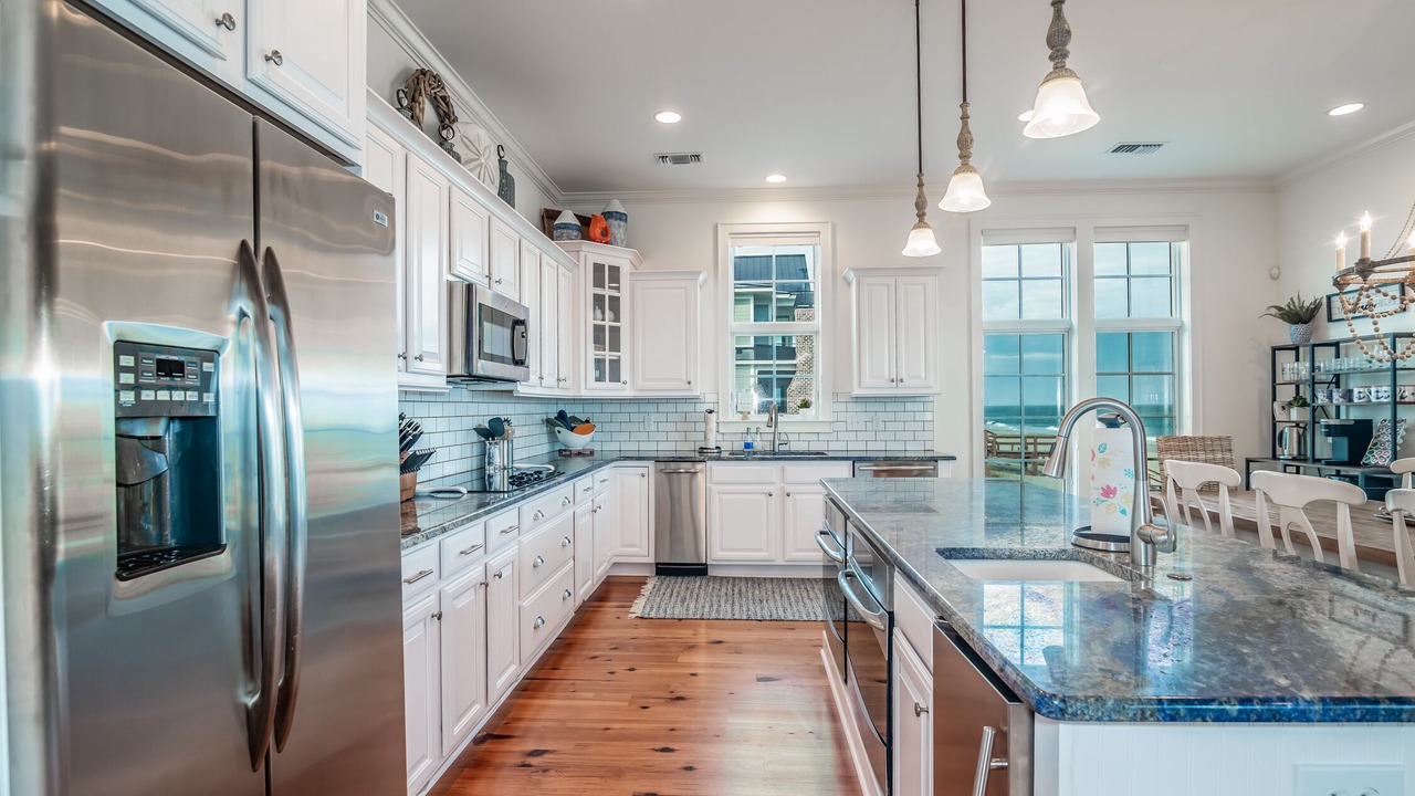 Photo of Kitchen in Debordieu Colony