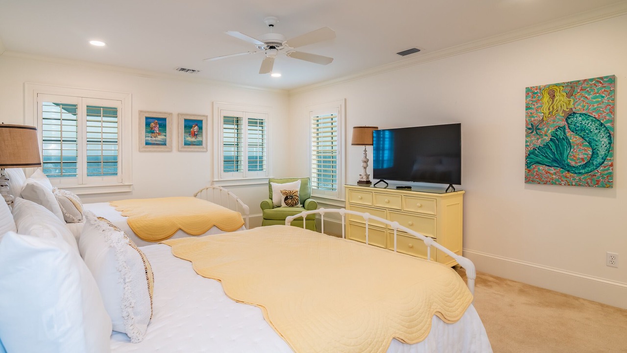 Photo of Bedroom in Debordieu Colony
