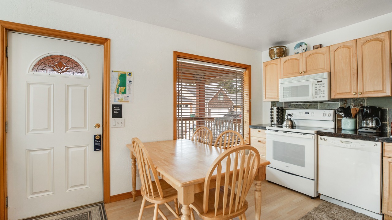 Photo of Kitchen in Rockaway Beach