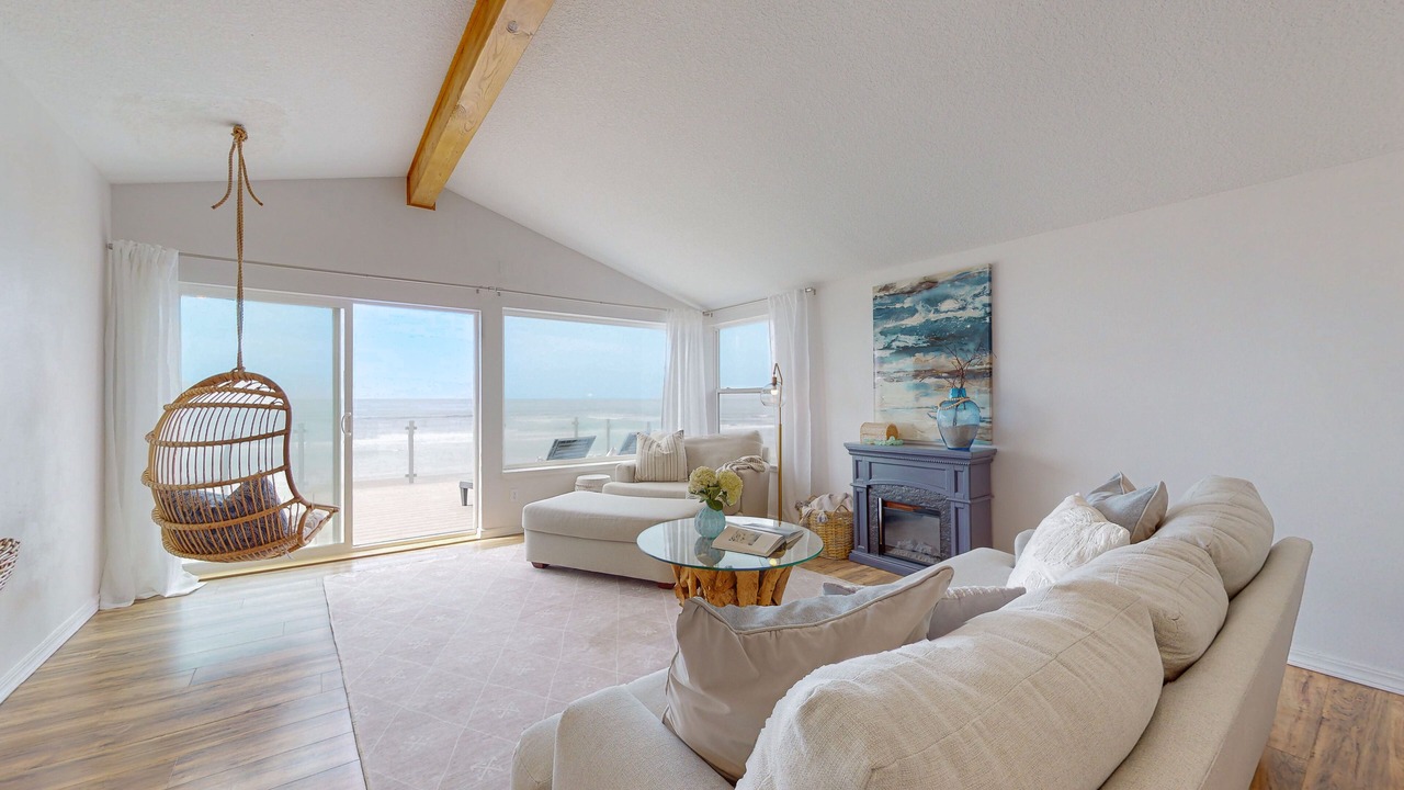 Photo of Livingroom in Rockaway Beach