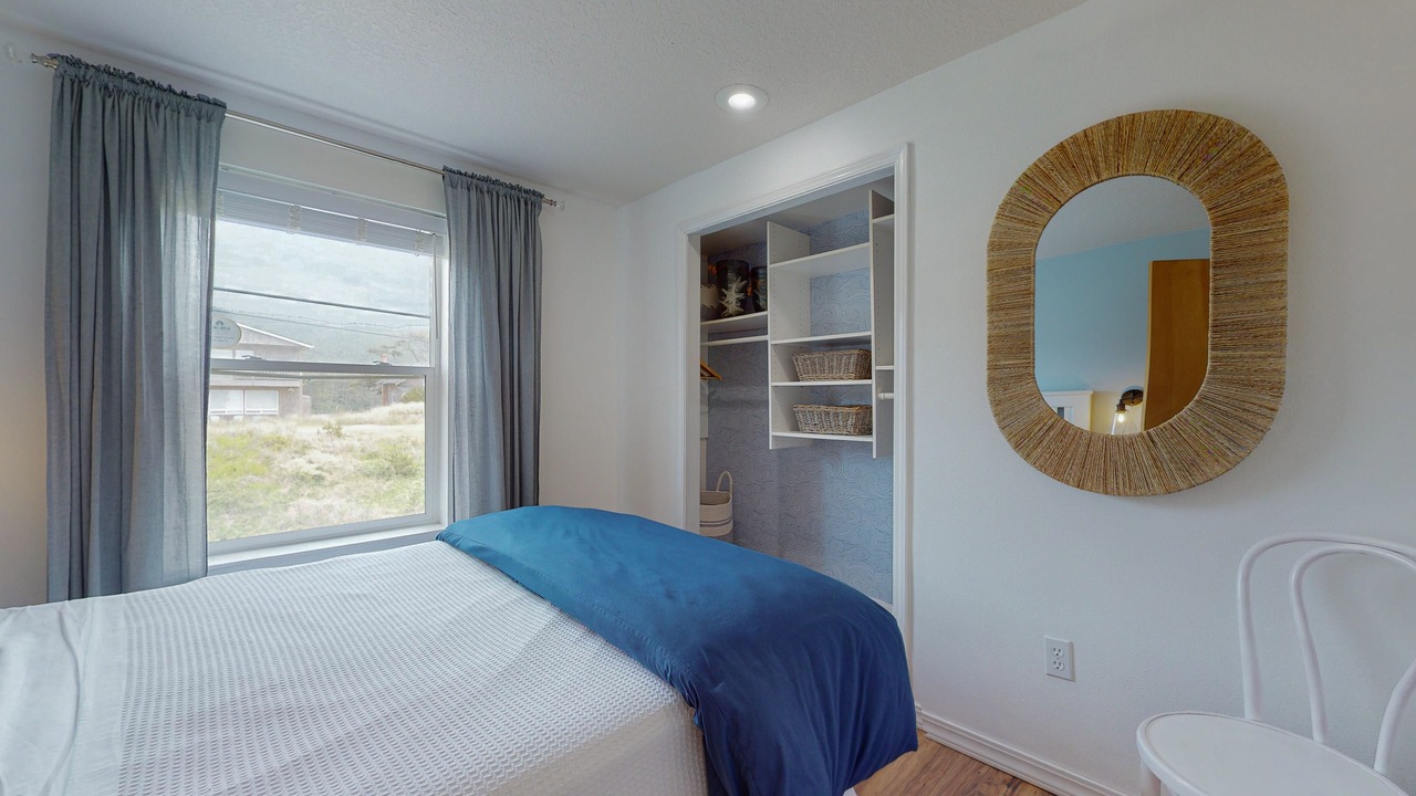 Photo of Bedroom in Rockaway Beach