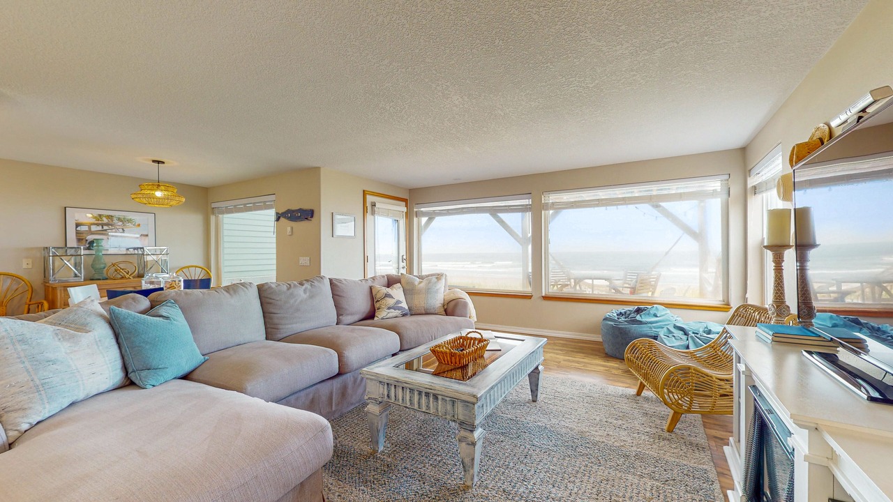 Photo of Livingroom in Rockaway Beach