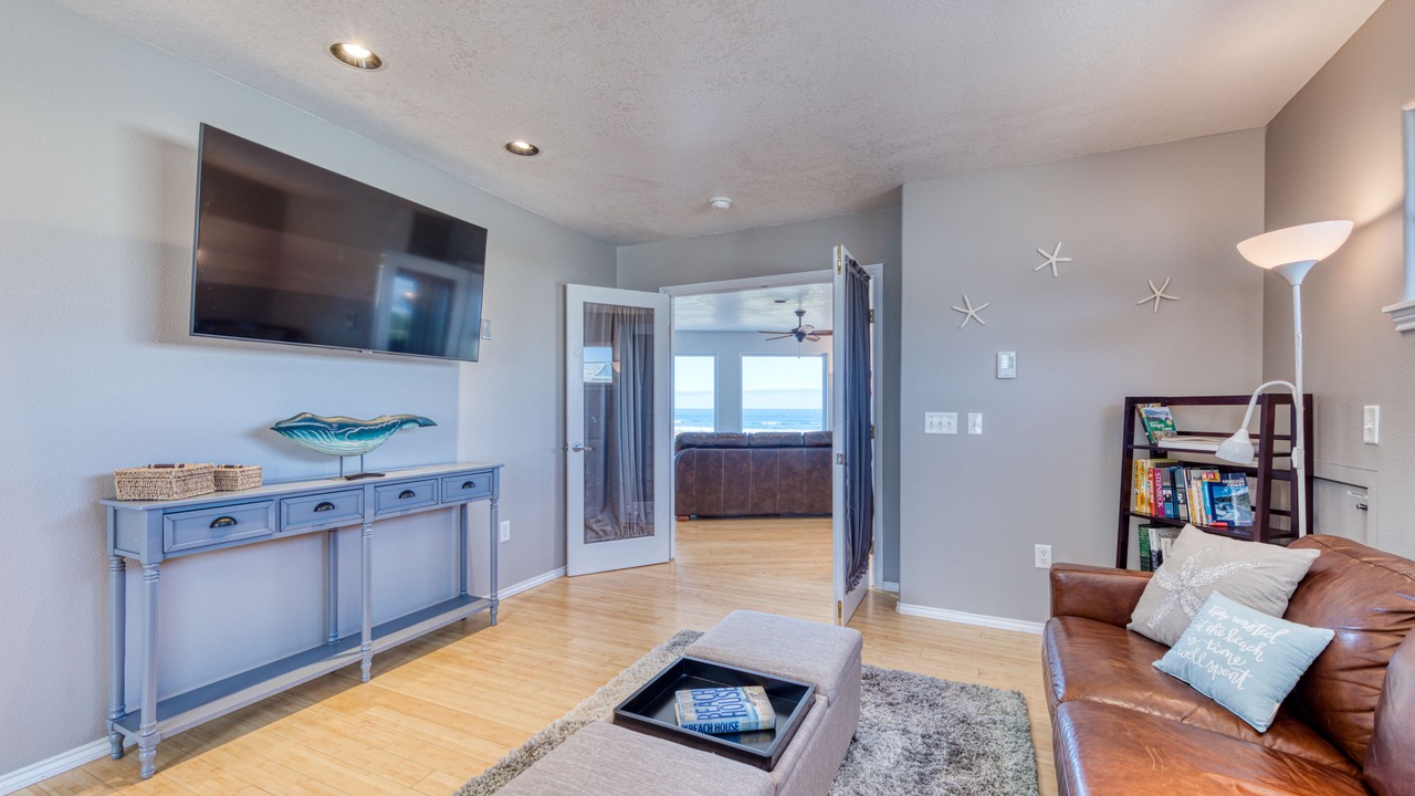Photo of Livingroom in Rockaway Beach