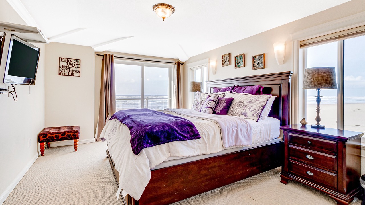 Photo of Bedroom in Rockaway Beach