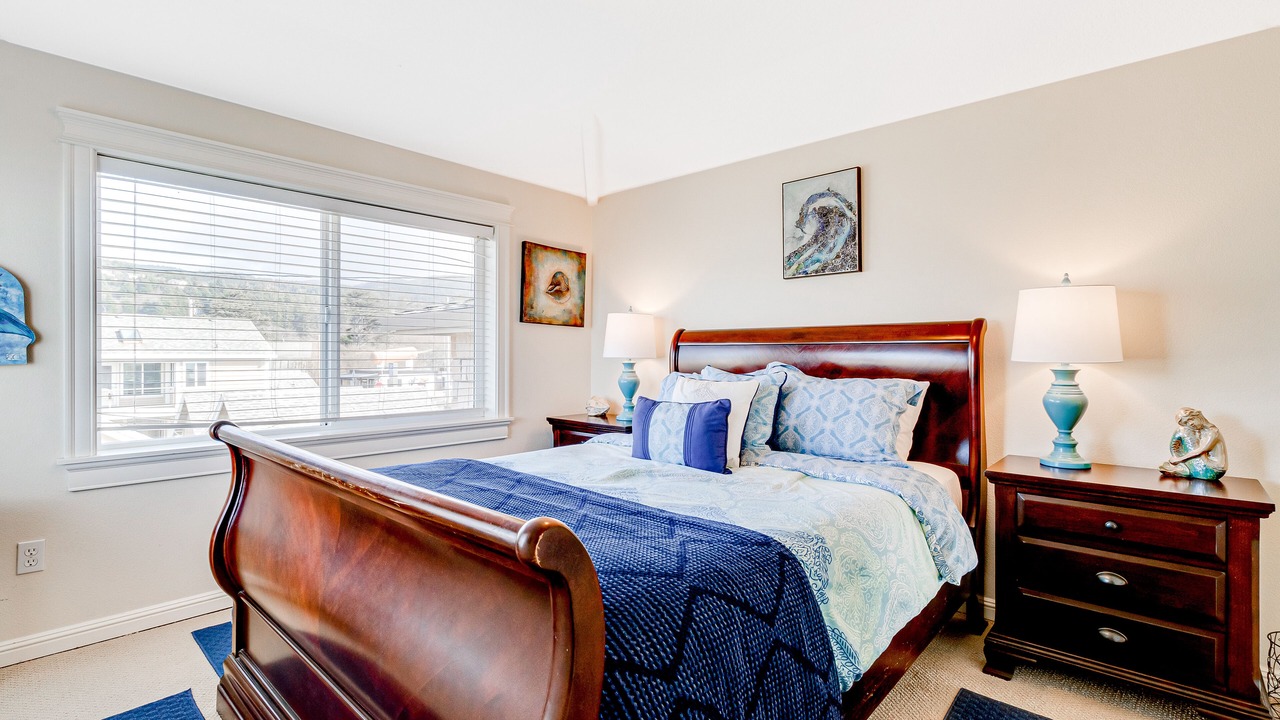 Photo of Bedroom in Rockaway Beach