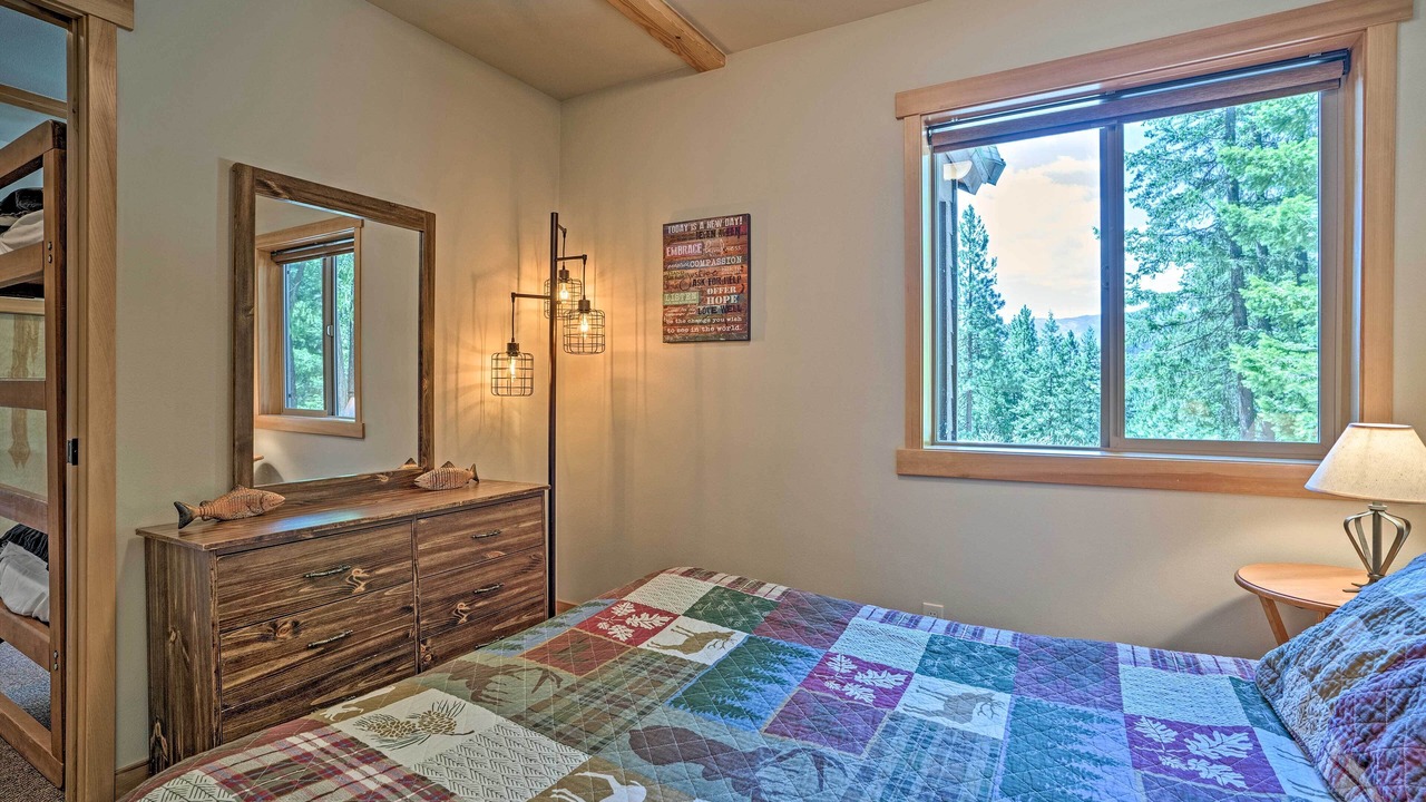 Photo of Bedroom in Leavenworth