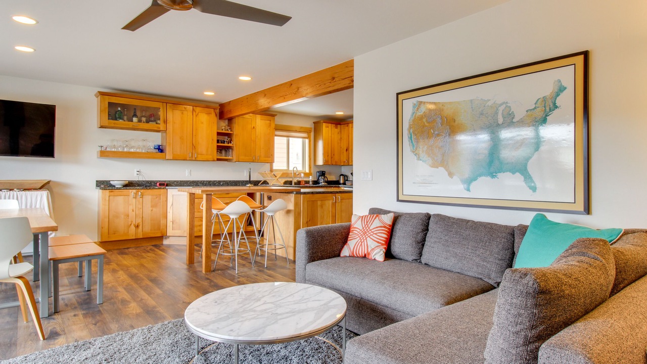 Photo of Livingroom in Purgatory