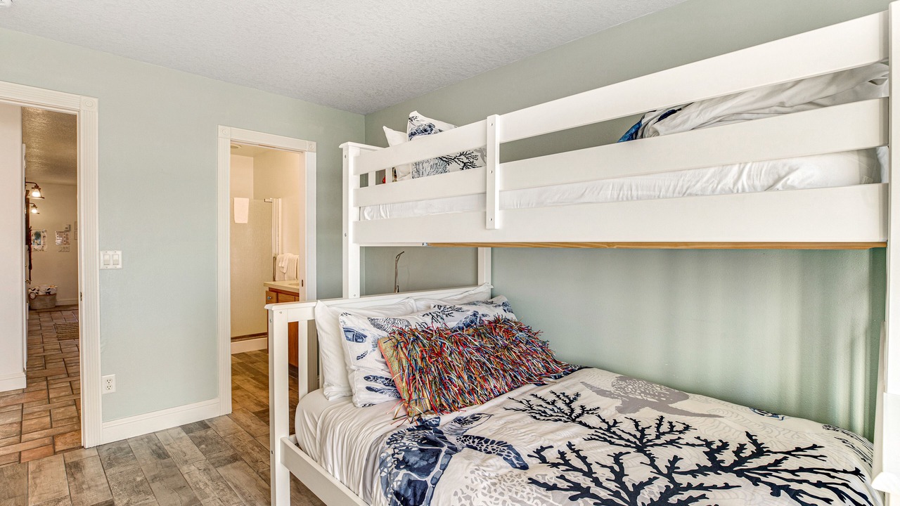 Photo of Bedroom in Rockaway Beach