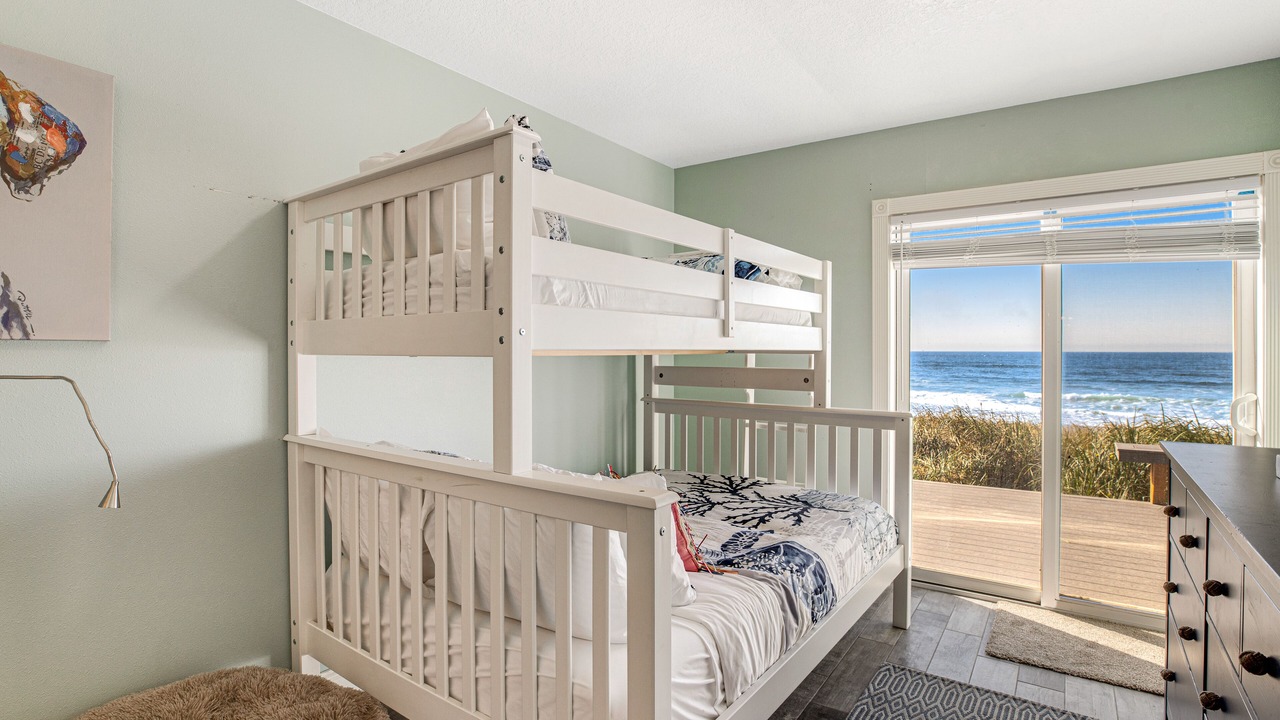 Photo of Bedroom in Rockaway Beach