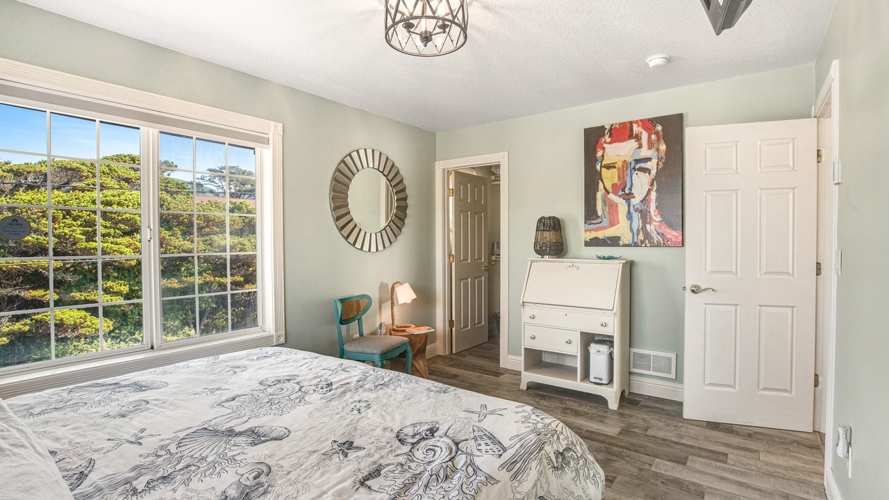 Photo of Bedroom in Rockaway Beach