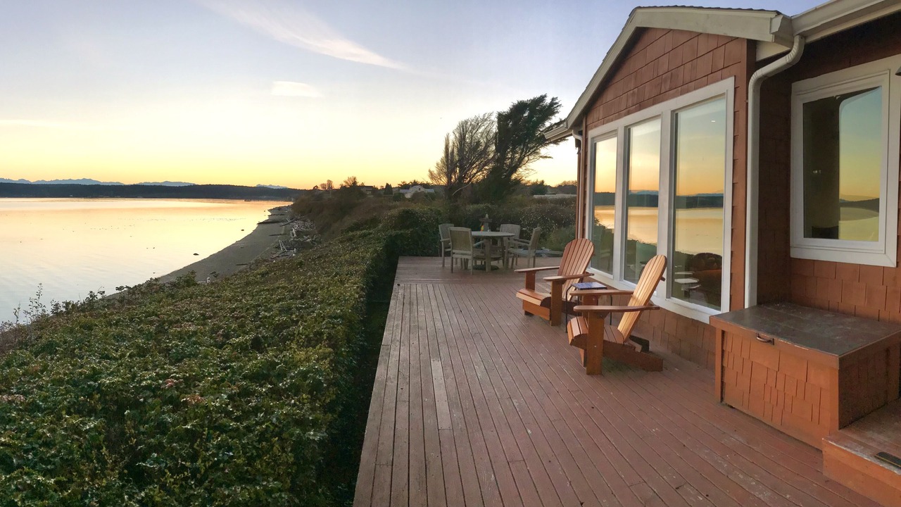 Photo of Patio Balcony in Oak Harbor
