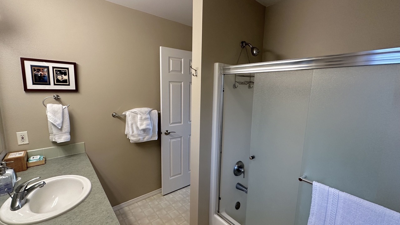 Photo of Bathroom in Oak Harbor