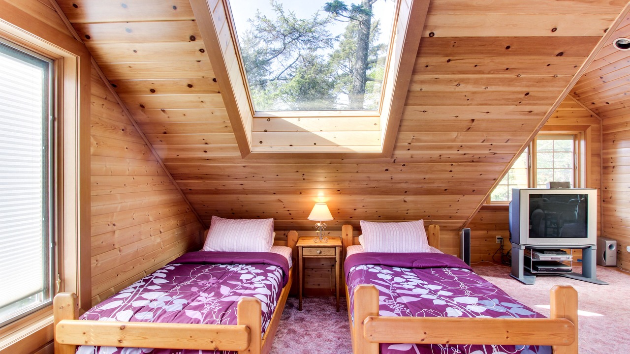 Photo of Bedroom in Downtown Cannon Beach