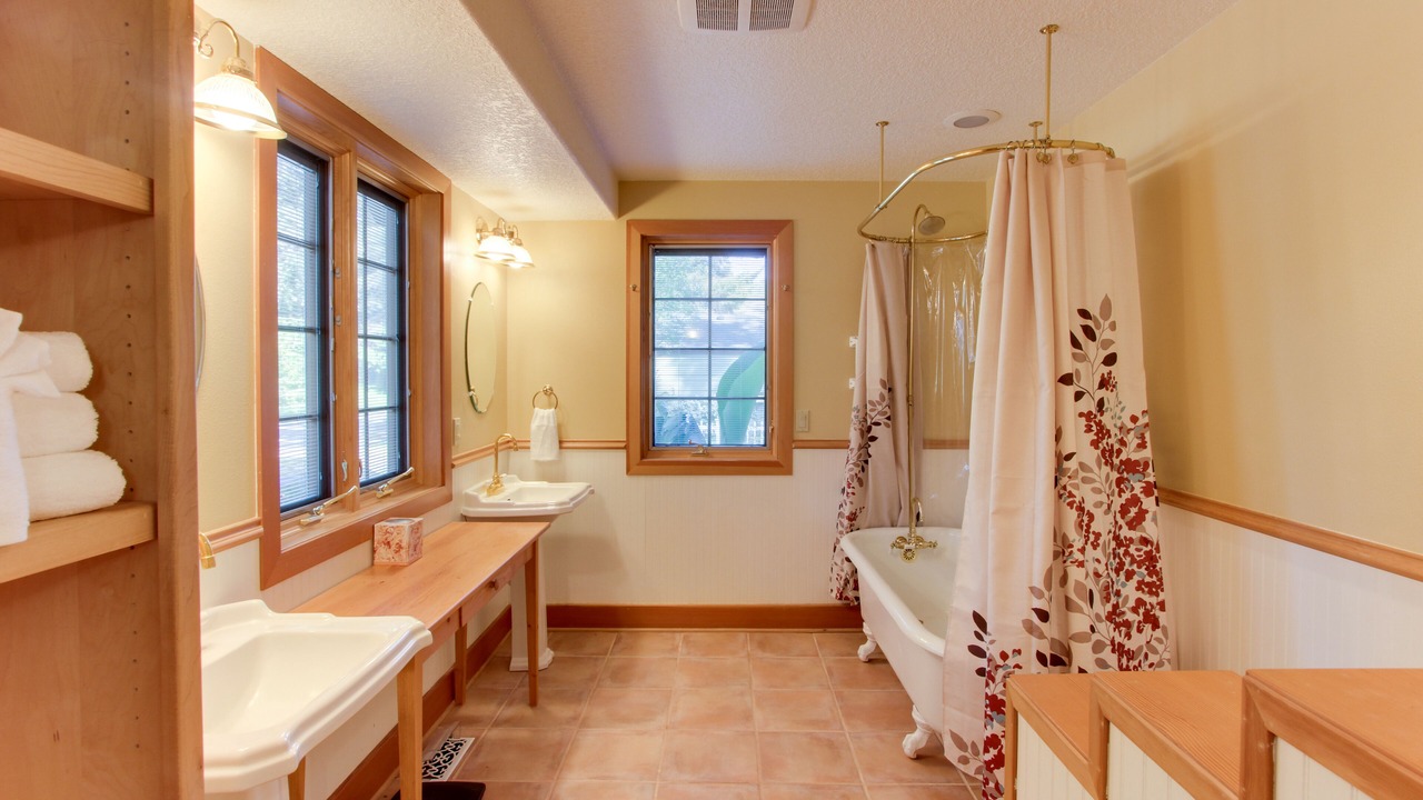 Photo of Bathroom in Downtown Cannon Beach