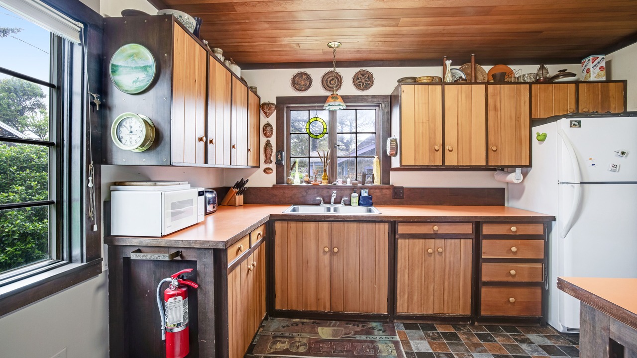 Photo of Kitchen in Downtown Cannon Beach