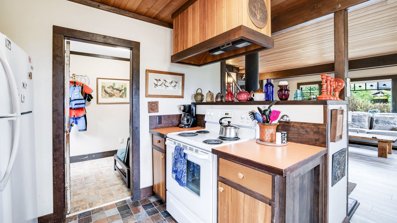 Photo of Kitchen in Downtown Cannon Beach