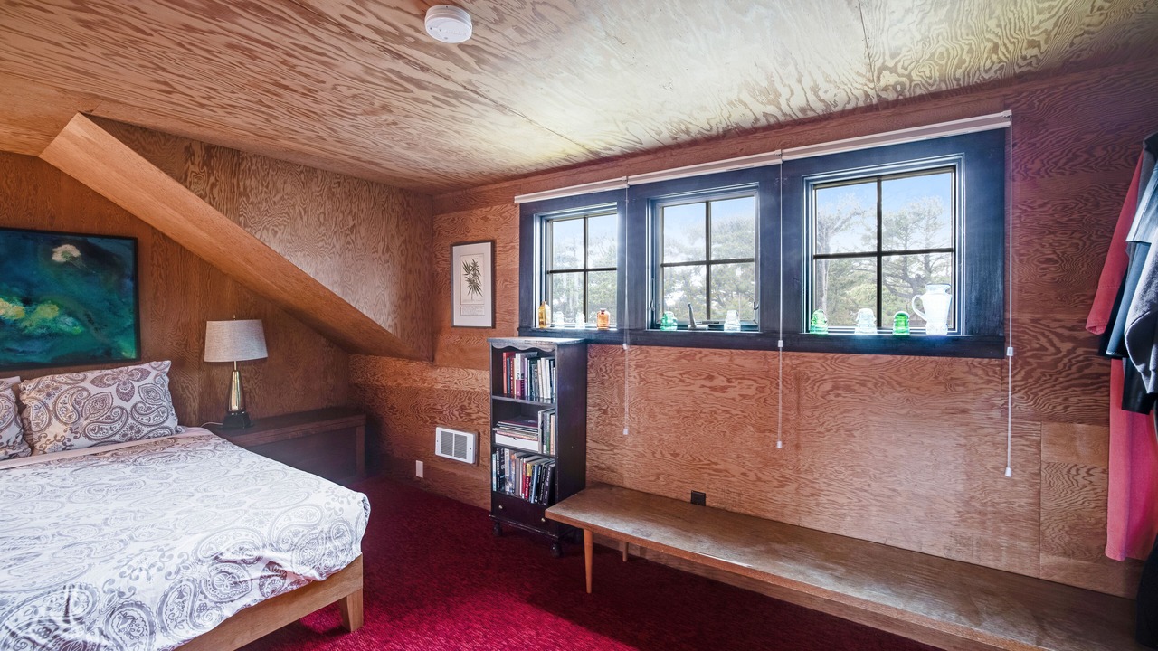 Photo of Bedroom in Downtown Cannon Beach