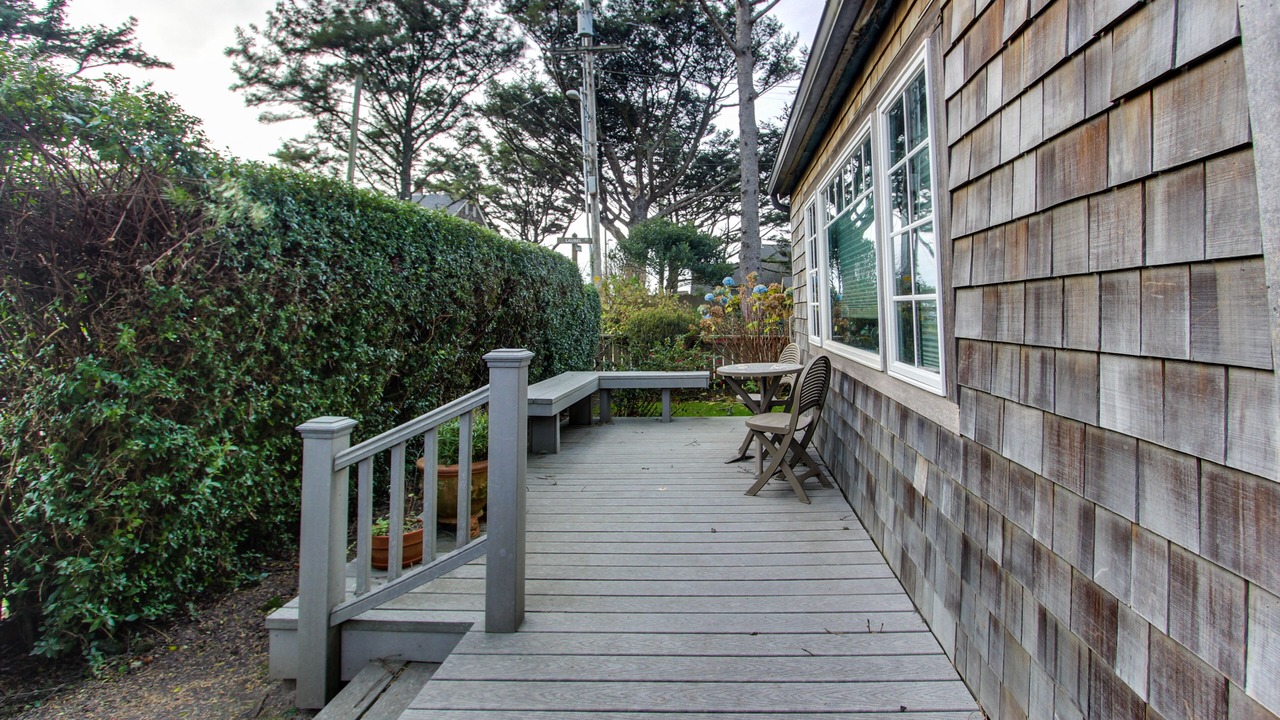 Photo of Patio Balcony in Downtown Cannon Beach