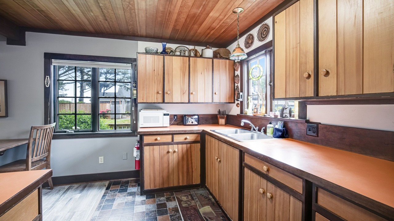 Photo of Kitchen in Downtown Cannon Beach