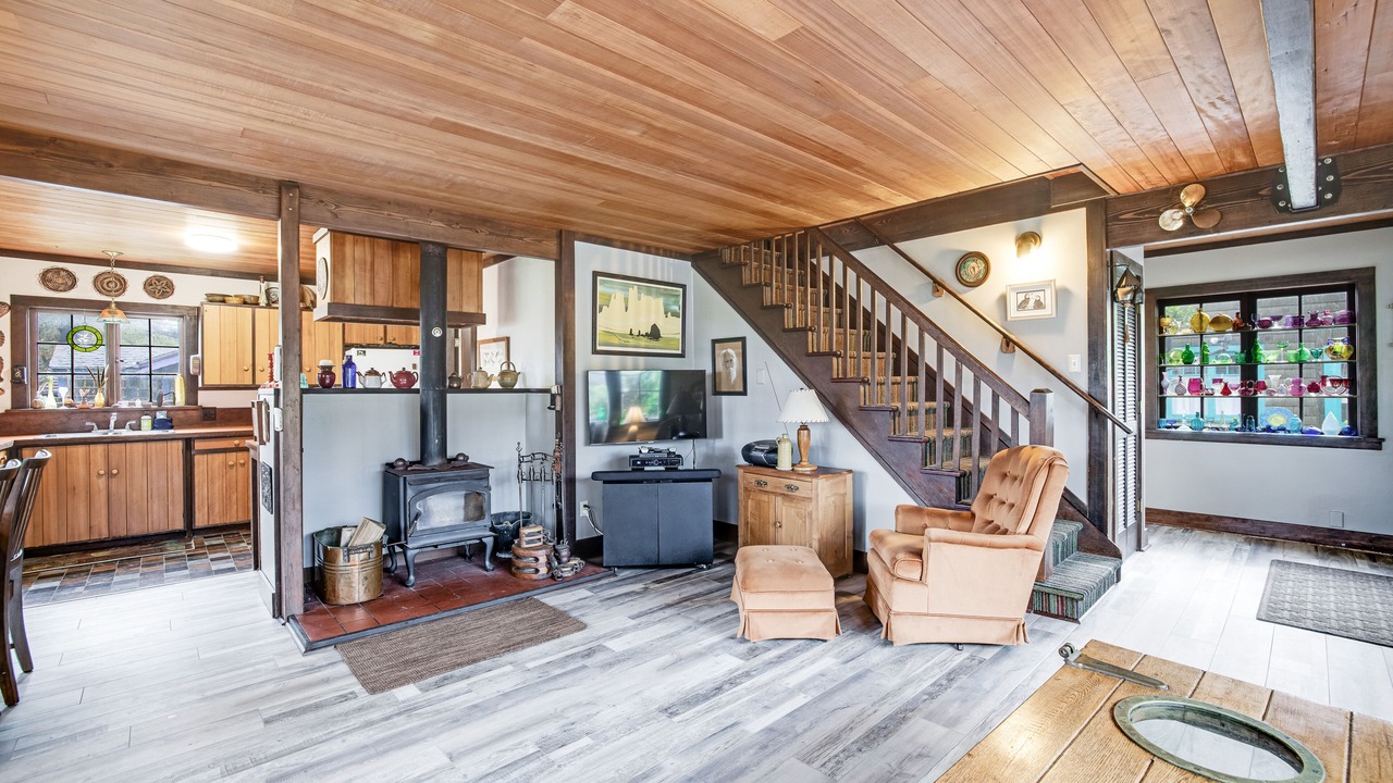 Photo of Livingroom in Downtown Cannon Beach