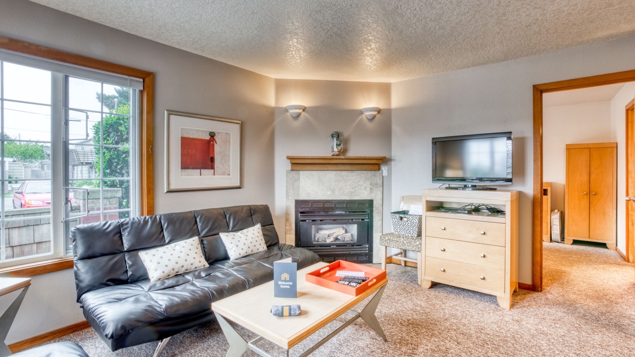 Photo of Livingroom in Downtown Cannon Beach