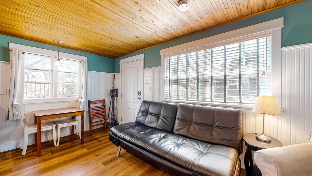 Photo of Livingroom in Downtown Cannon Beach