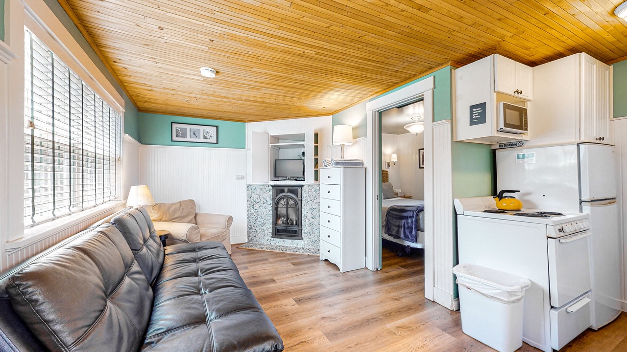 Photo of Livingroom in Downtown Cannon Beach