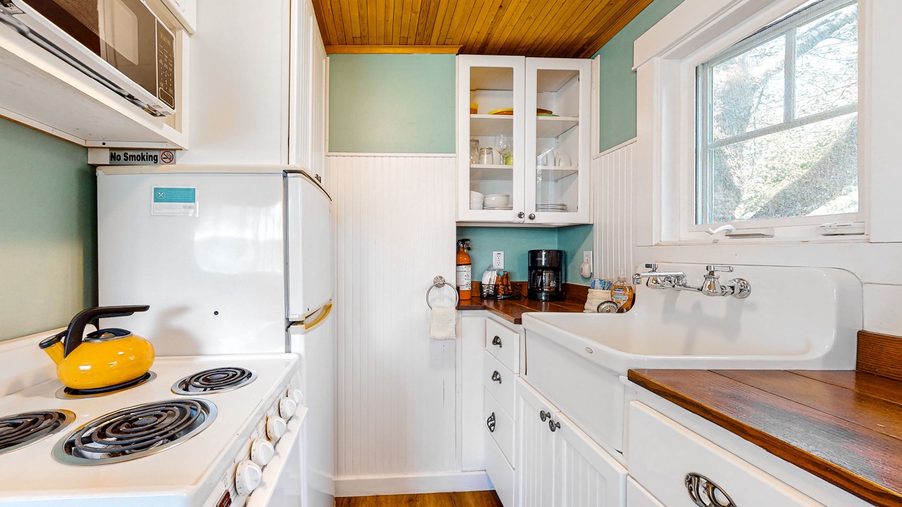 Photo of Kitchen in Downtown Cannon Beach