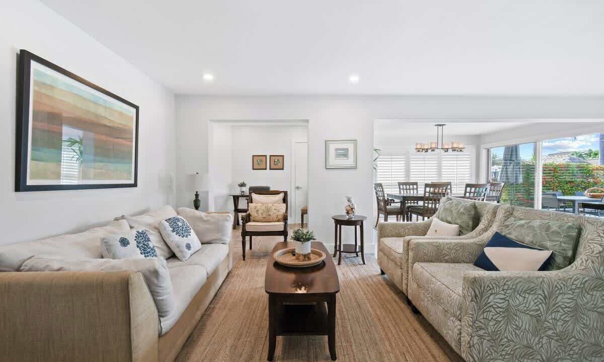 Photo of Livingroom in Garden Isles