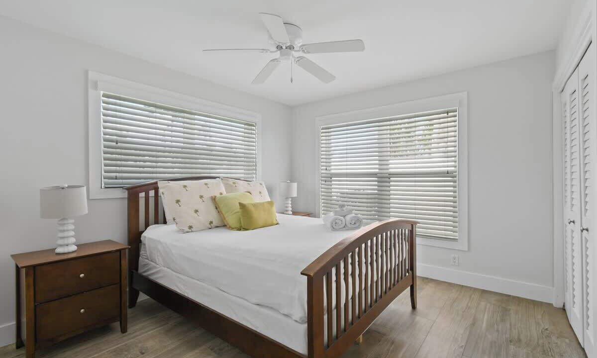 Photo of Bedroom in Garden Isles