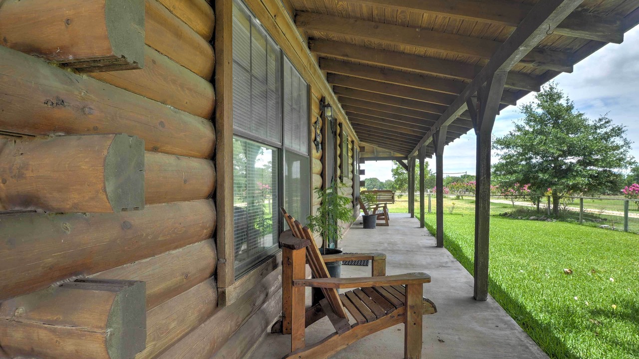 Photo of Outdoor in Carmine
