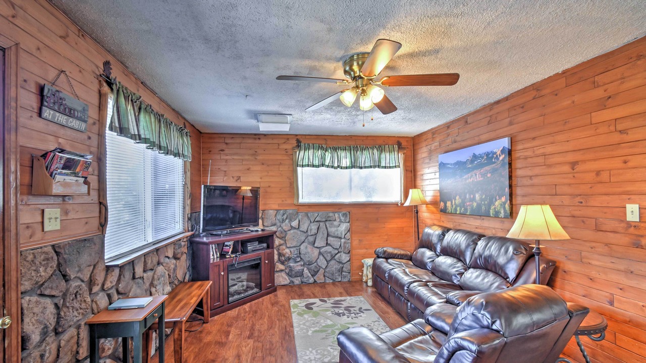 Photo of Livingroom in Rainbow Valley