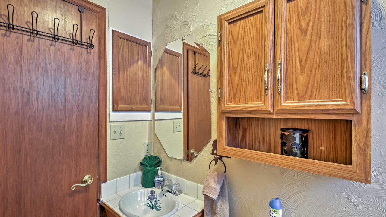Photo of Bathroom in Rainbow Valley