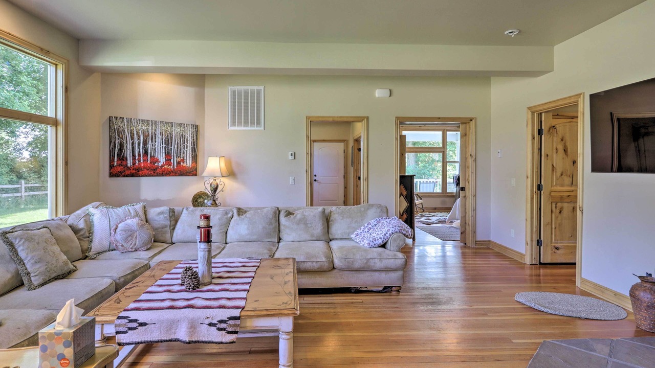 Photo of Livingroom in Fruita