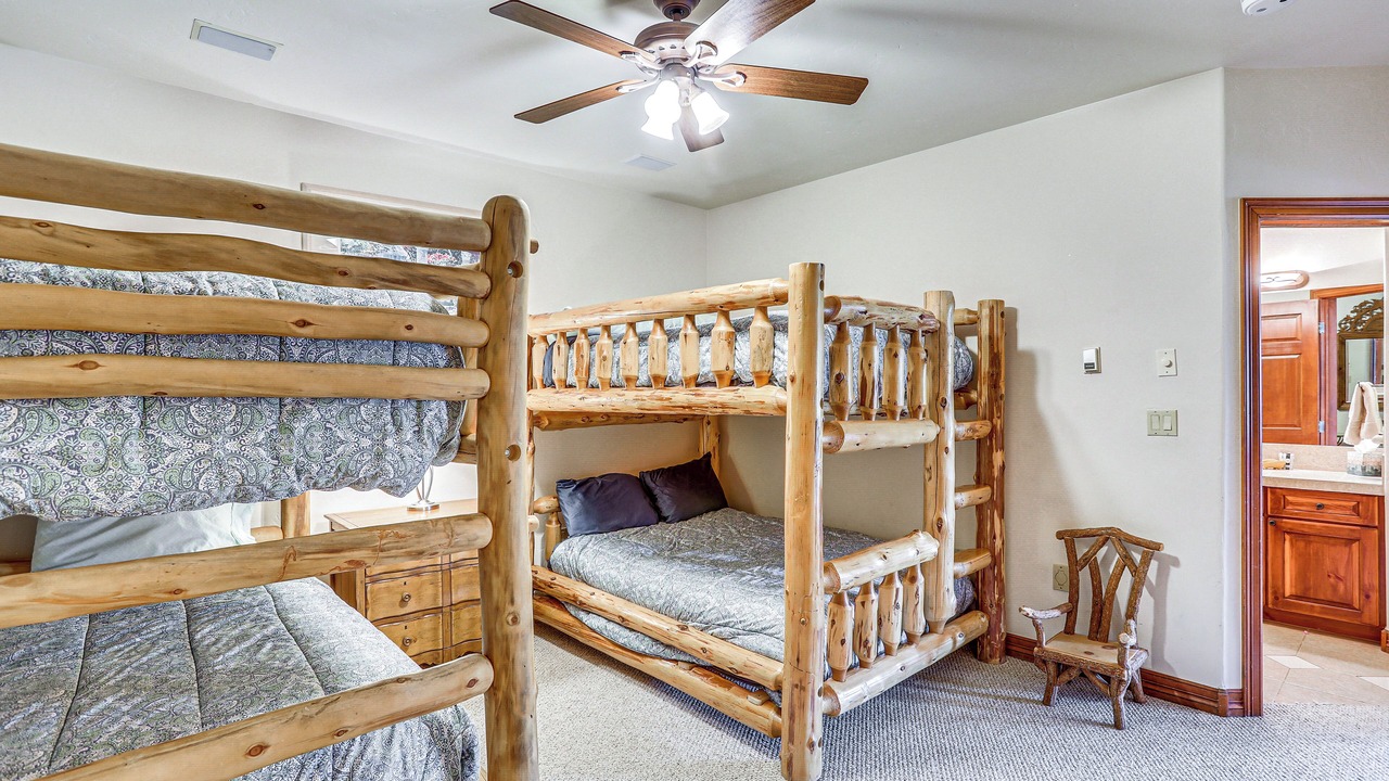 Photo of Bedroom in Edwards