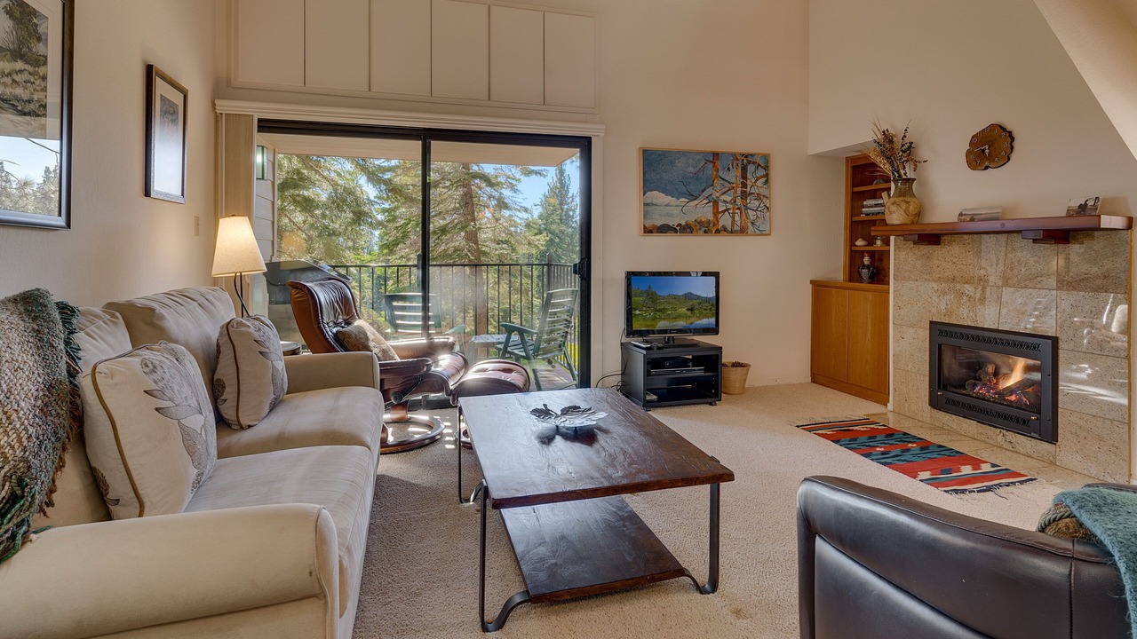 Photo of Livingroom in Carnelian Woods