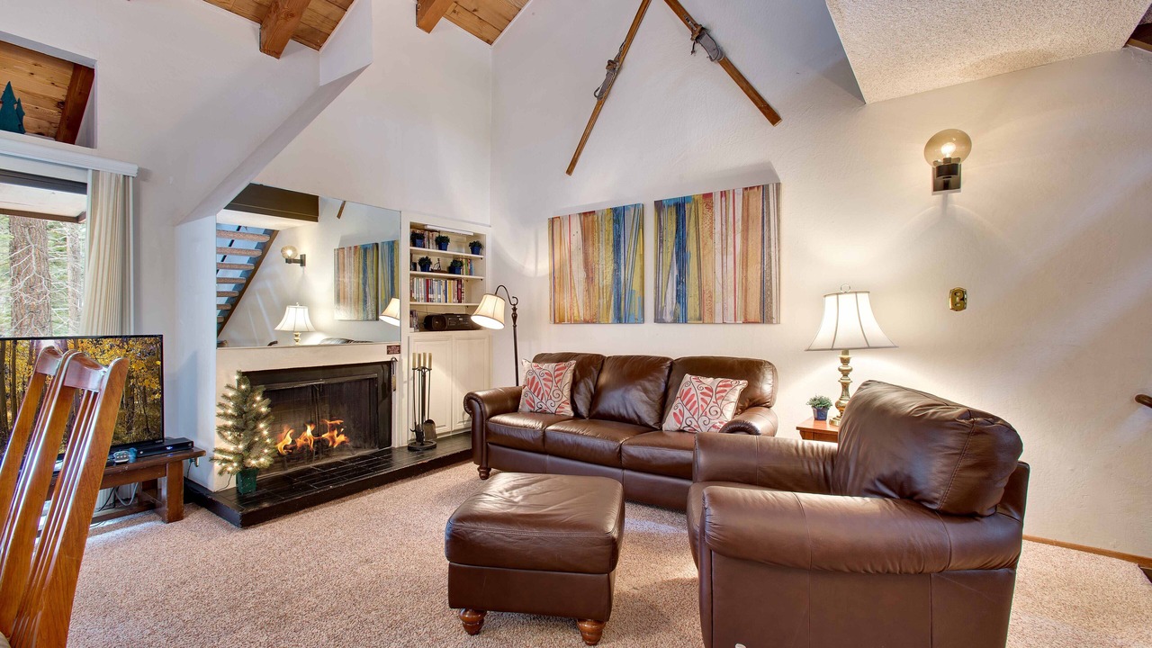 Photo of Livingroom in Carnelian Woods