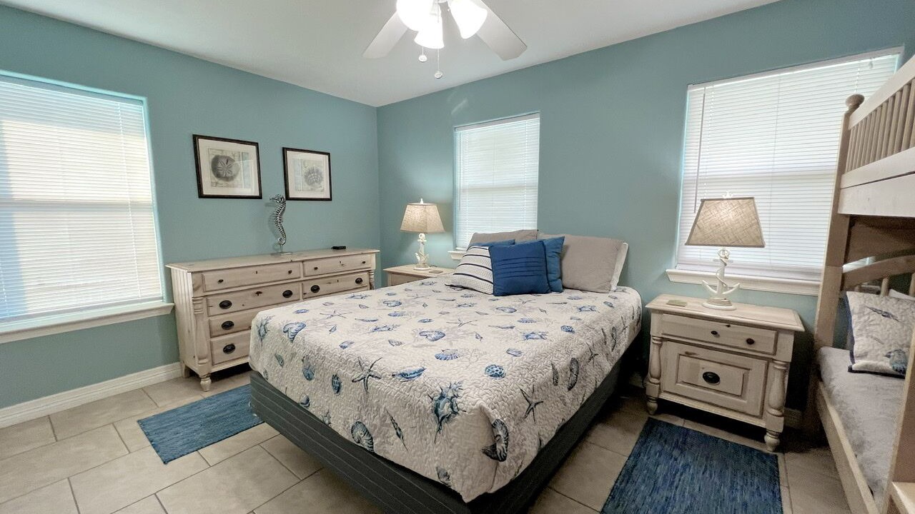 Photo of Bedroom in Port Bolivar