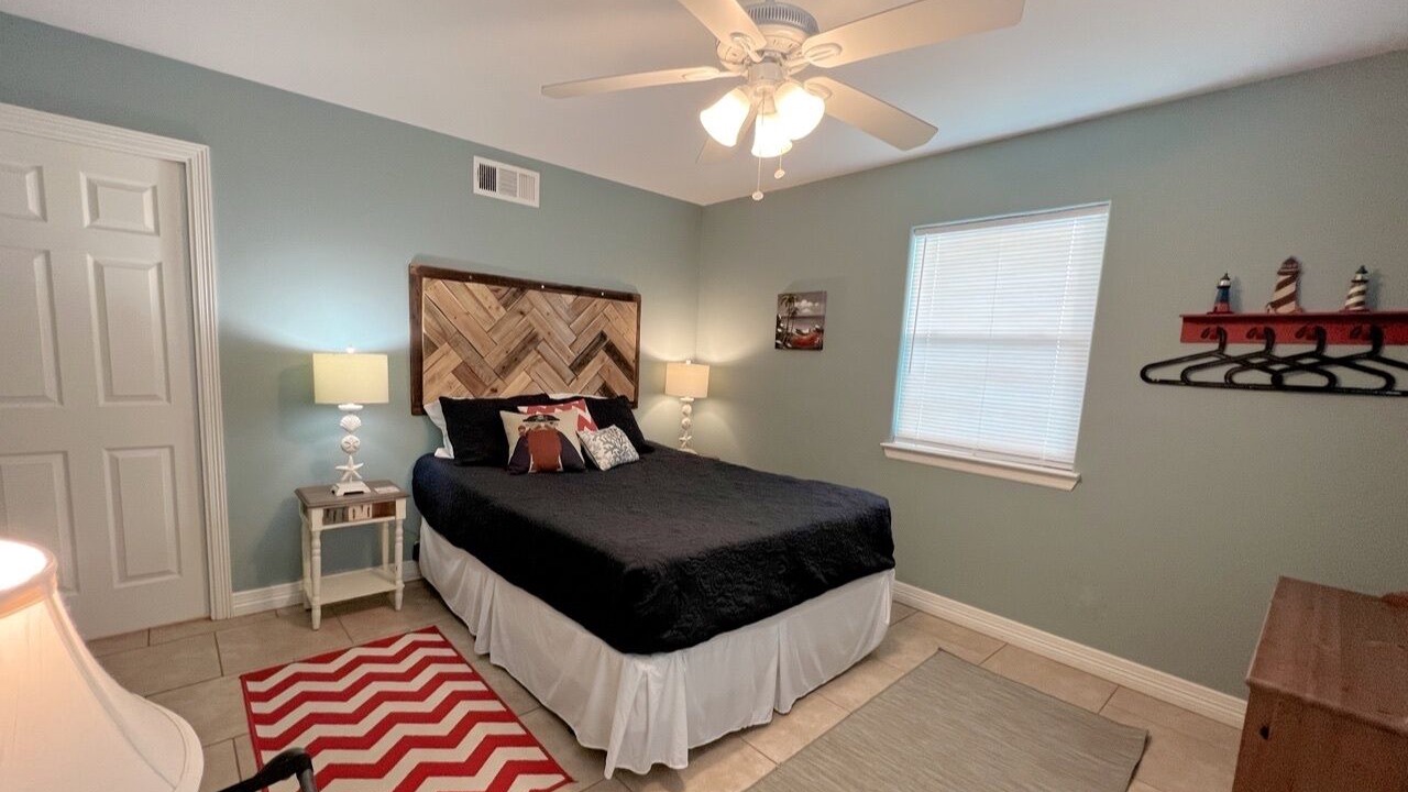 Photo of Bedroom in Port Bolivar