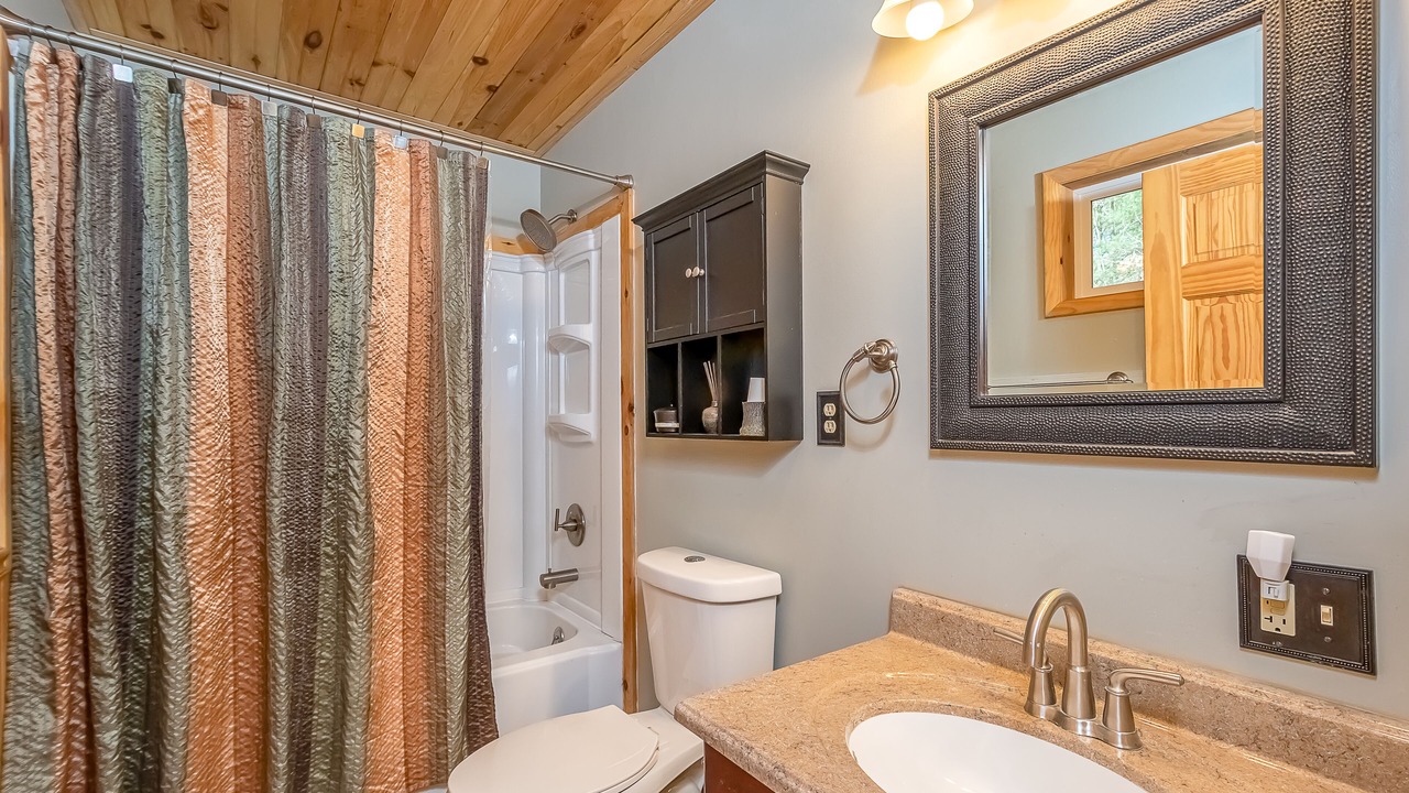 Photo of Bathroom in Sky Valley